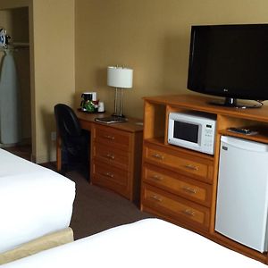 Queen Room Two Queen Beds Non-Smoking